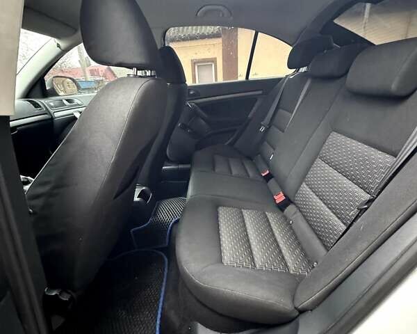 Белый Шкода Октавия, объемом двигателя 1.9 л и пробегом 299 тыс. км за 6700 $, фото 5 на Automoto.ua