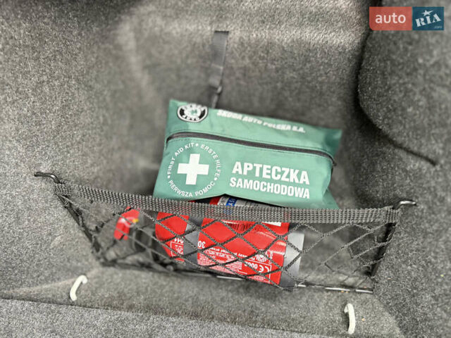 Белый Шкода Октавия, объемом двигателя 1.6 л и пробегом 239 тыс. км за 7999 $, фото 41 на Automoto.ua