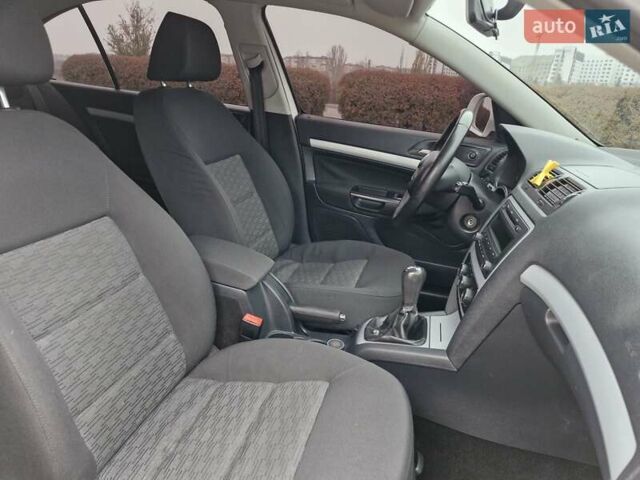 Білий Шкода Октавія, об'ємом двигуна 1.6 л та пробігом 200 тис. км за 8300 $, фото 3 на Automoto.ua