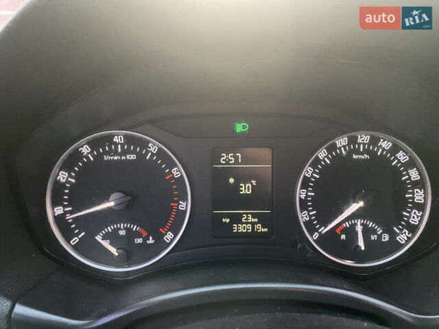 Білий Шкода Октавія, об'ємом двигуна 1.6 л та пробігом 330 тис. км за 6688 $, фото 35 на Automoto.ua