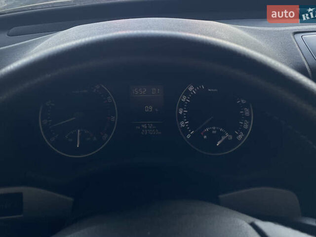 Белый Шкода Октавия, объемом двигателя 1.6 л и пробегом 237 тыс. км за 6500 $, фото 24 на Automoto.ua