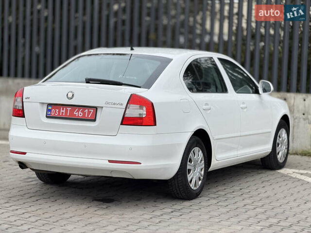Белый Шкода Октавия, объемом двигателя 1.6 л и пробегом 239 тыс. км за 7999 $, фото 18 на Automoto.ua