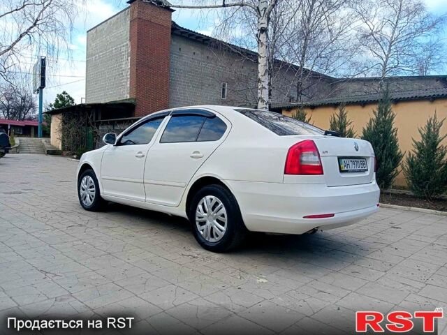 Белый Шкода Октавия, объемом двигателя 1.6 л и пробегом 155 тыс. км за 7600 $, фото 8 на Automoto.ua
