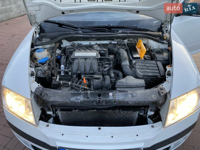 Білий Шкода Октавія, об'ємом двигуна 1.6 л та пробігом 330 тис. км за 6688 $, фото 18 на Automoto.ua