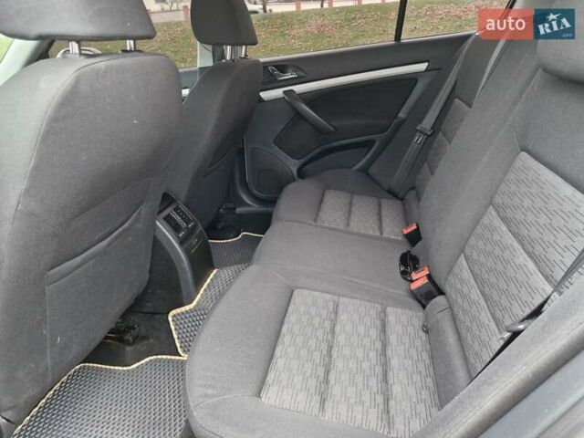 Білий Шкода Октавія, об'ємом двигуна 1.6 л та пробігом 200 тис. км за 8300 $, фото 8 на Automoto.ua