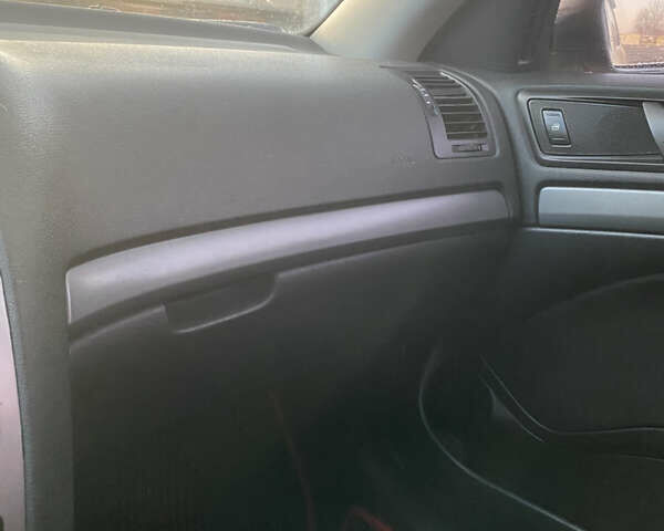 Білий Шкода Октавія, об'ємом двигуна 1.6 л та пробігом 330 тис. км за 6688 $, фото 29 на Automoto.ua