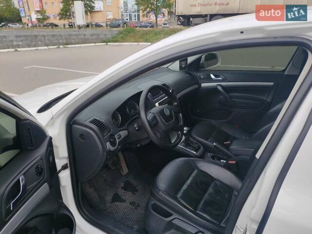 Белый Шкода Октавия, объемом двигателя 1.6 л и пробегом 327 тыс. км за 7100 $, фото 21 на Automoto.ua
