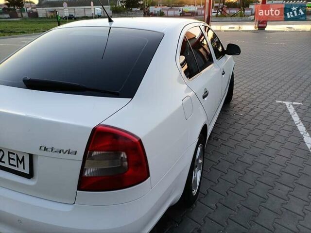 Белый Шкода Октавия, объемом двигателя 1.9 л и пробегом 286 тыс. км за 6300 $, фото 4 на Automoto.ua