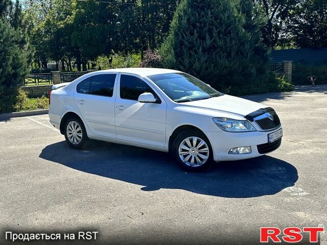 Білий Шкода Октавія, об'ємом двигуна 1.6 л та пробігом 159 тис. км за 7450 $, фото 4 на Automoto.ua