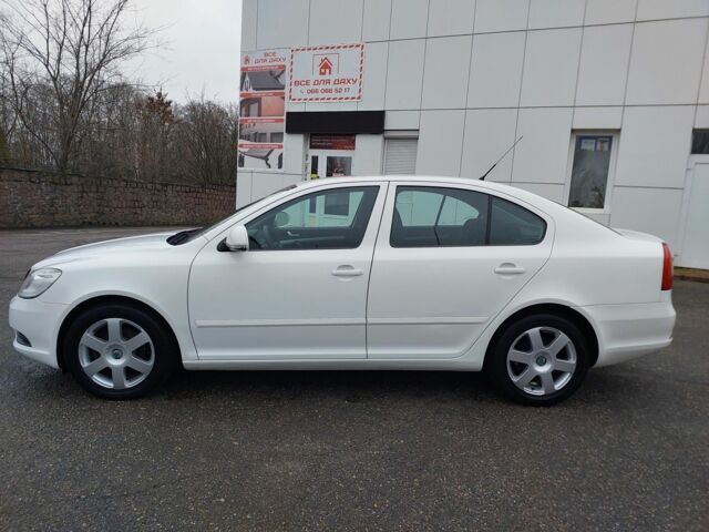 Белый Шкода Октавия, объемом двигателя 1.4 л и пробегом 187 тыс. км за 8000 $, фото 2 на Automoto.ua