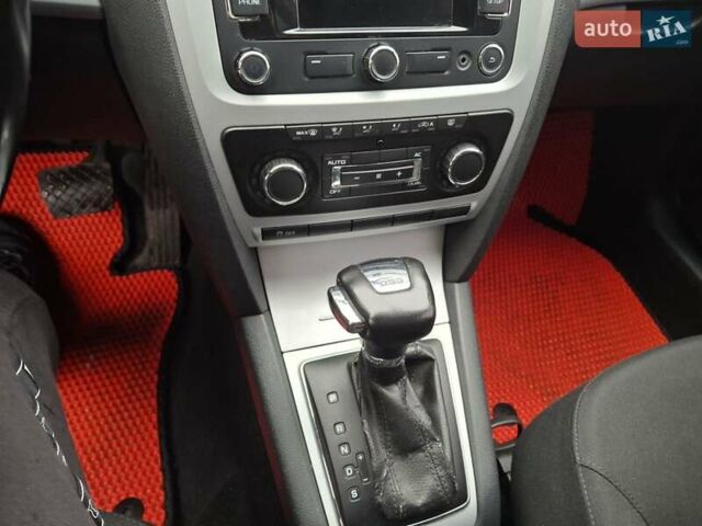 Белый Шкода Октавия, объемом двигателя 1.6 л и пробегом 240 тыс. км за 8100 $, фото 18 на Automoto.ua