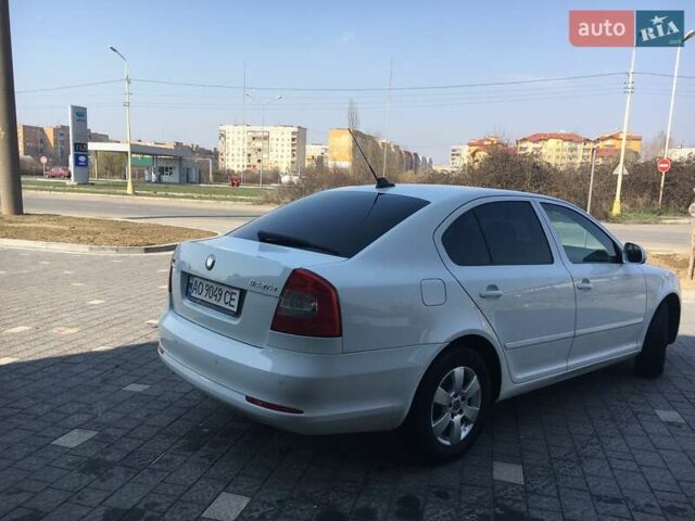 Белый Шкода Октавия, объемом двигателя 1.9 л и пробегом 250 тыс. км за 8500 $, фото 1 на Automoto.ua