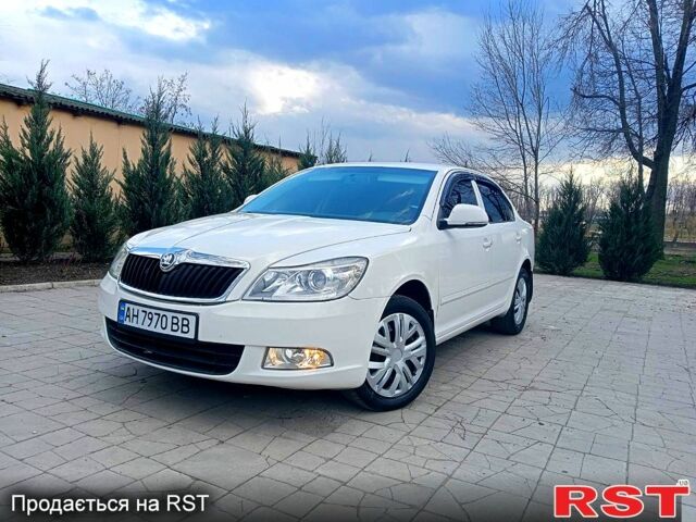 Белый Шкода Октавия, объемом двигателя 1.6 л и пробегом 155 тыс. км за 7600 $, фото 3 на Automoto.ua
