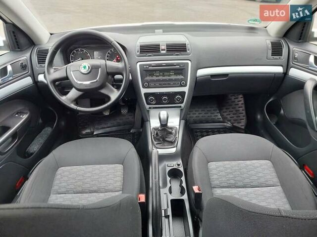 Белый Шкода Октавия, объемом двигателя 1.4 л и пробегом 187 тыс. км за 7800 $, фото 15 на Automoto.ua