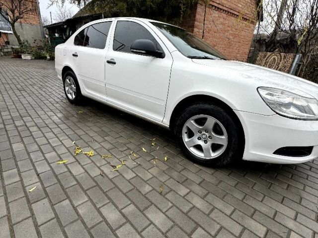 Білий Шкода Октавія, об'ємом двигуна 1.9 л та пробігом 299 тис. км за 6700 $, фото 5 на Automoto.ua