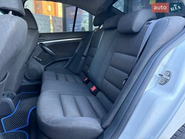 Белый Шкода Октавия, объемом двигателя 1.9 л и пробегом 299 тыс. км за 7300 $, фото 16 на Automoto.ua