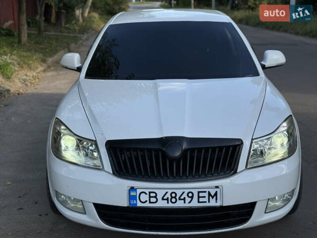 Белый Шкода Октавия, объемом двигателя 1.8 л и пробегом 277 тыс. км за 6450 $, фото 4 на Automoto.ua