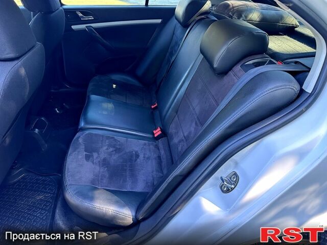 Білий Шкода Октавія, об'ємом двигуна 1.6 л та пробігом 159 тис. км за 7450 $, фото 6 на Automoto.ua