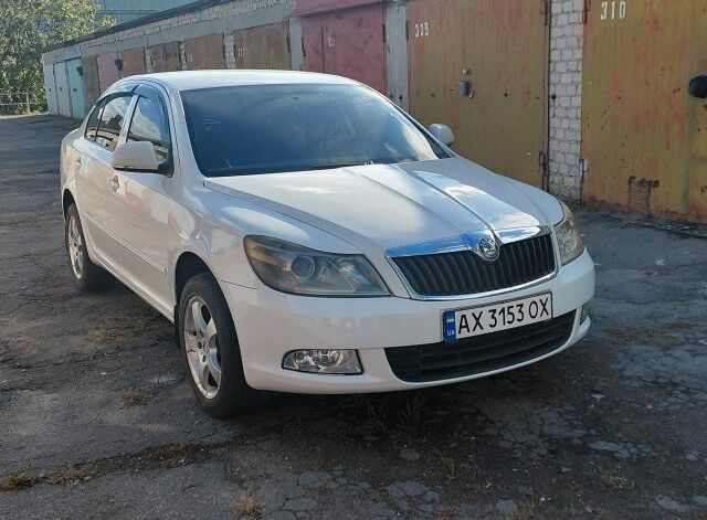 Белый Шкода Октавия, объемом двигателя 1.6 л и пробегом 2 тыс. км за 6700 $, фото 4 на Automoto.ua