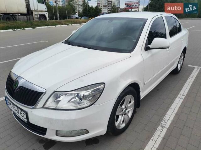 Белый Шкода Октавия, объемом двигателя 1.6 л и пробегом 327 тыс. км за 7100 $, фото 4 на Automoto.ua