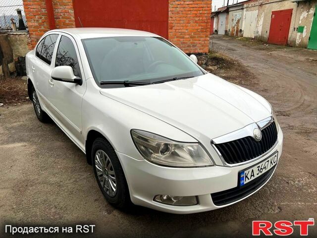 Белый Шкода Октавия, объемом двигателя 1.6 л и пробегом 257 тыс. км за 7000 $, фото 7 на Automoto.ua