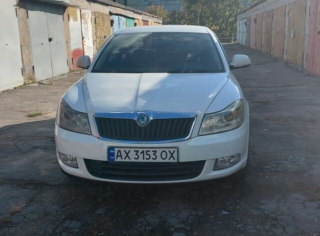 Белый Шкода Октавия, объемом двигателя 1.6 л и пробегом 2 тыс. км за 6700 $, фото 1 на Automoto.ua