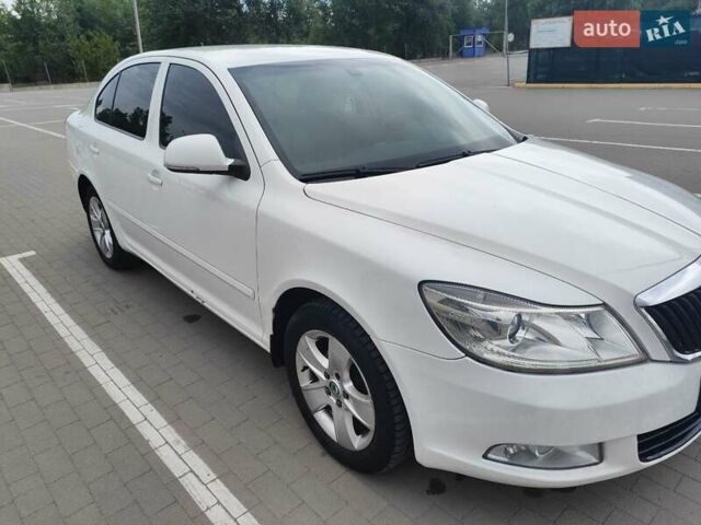 Белый Шкода Октавия, объемом двигателя 1.6 л и пробегом 327 тыс. км за 7100 $, фото 8 на Automoto.ua