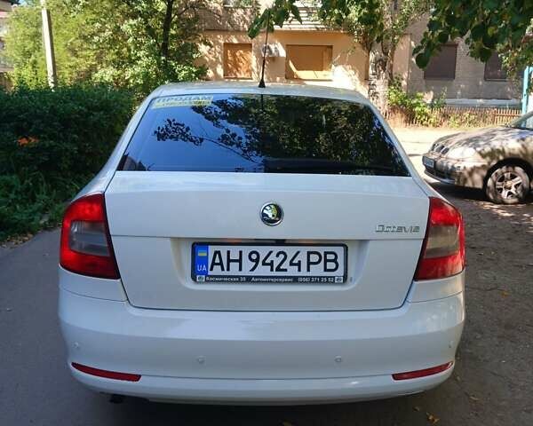 Белый Шкода Октавия, объемом двигателя 1.6 л и пробегом 340 тыс. км за 6200 $, фото 3 на Automoto.ua