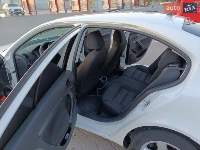 Белый Шкода Октавия, объемом двигателя 1.9 л и пробегом 286 тыс. км за 6300 $, фото 8 на Automoto.ua