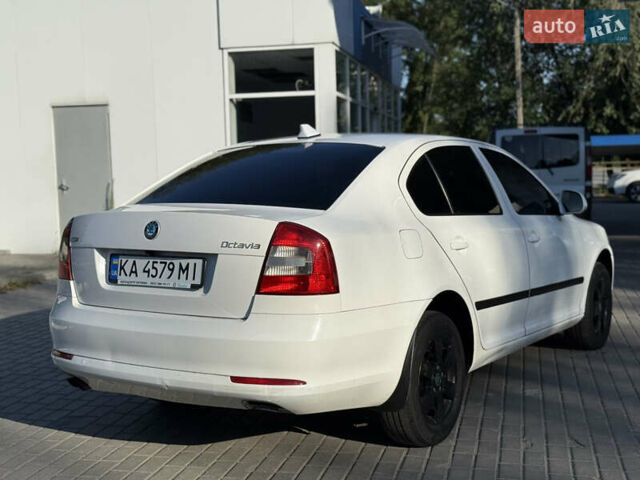Білий Шкода Октавія, об'ємом двигуна 1.8 л та пробігом 270 тис. км за 5900 $, фото 3 на Automoto.ua