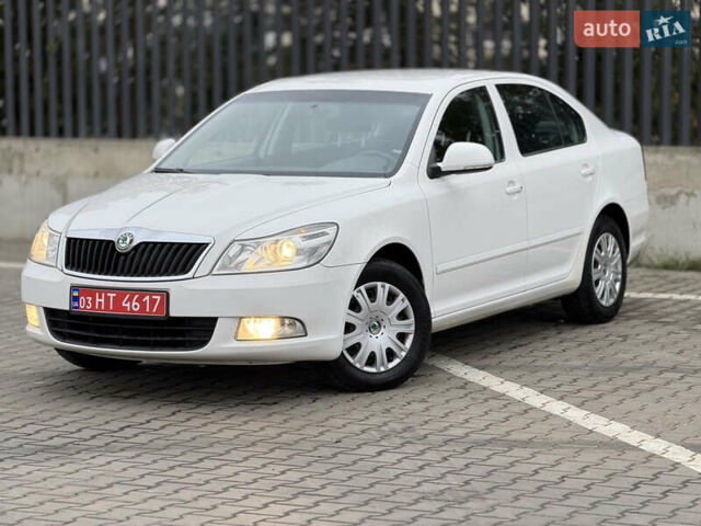 Белый Шкода Октавия, объемом двигателя 1.6 л и пробегом 239 тыс. км за 7999 $, фото 13 на Automoto.ua