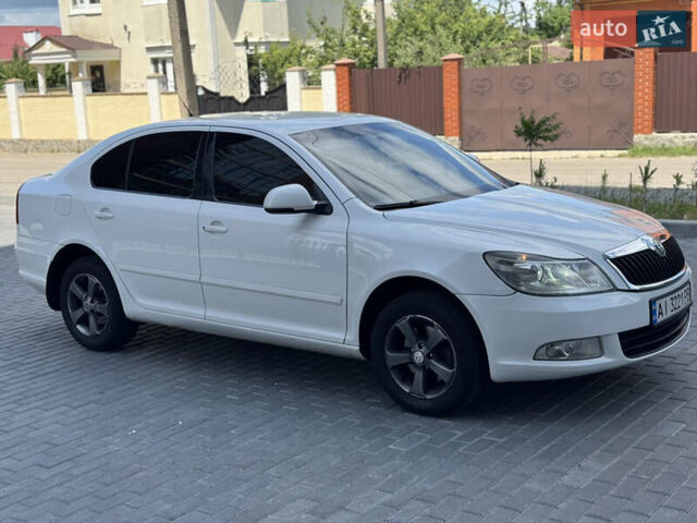 Белый Шкода Октавия, объемом двигателя 1.8 л и пробегом 283 тыс. км за 6499 $, фото 5 на Automoto.ua