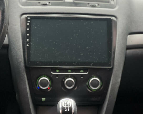 Білий Шкода Октавія, об'ємом двигуна 1.6 л та пробігом 270 тис. км за 6800 $, фото 15 на Automoto.ua