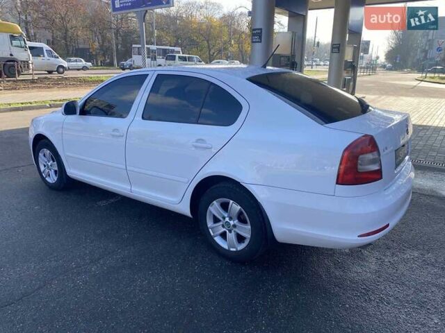 Белый Шкода Октавия, объемом двигателя 1.6 л и пробегом 195 тыс. км за 7800 $, фото 11 на Automoto.ua