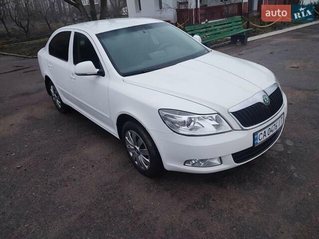 Білий Шкода Октавія, об'ємом двигуна 1.6 л та пробігом 150 тис. км за 8500 $, фото 15 на Automoto.ua