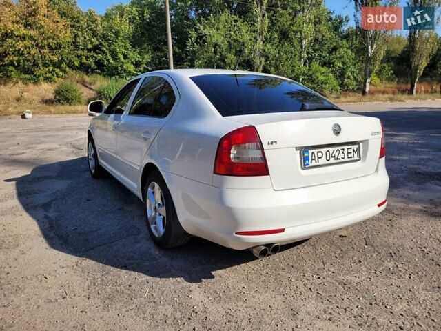 Белый Шкода Октавия, объемом двигателя 1.6 л и пробегом 208 тыс. км за 7500 $, фото 8 на Automoto.ua
