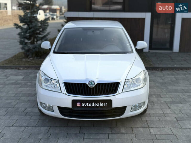 Белый Шкода Октавия, объемом двигателя 1.6 л и пробегом 212 тыс. км за 7800 $, фото 8 на Automoto.ua