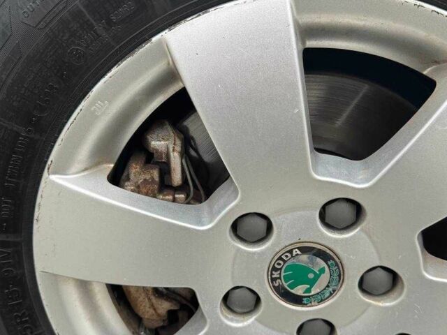 Белый Шкода Октавия, объемом двигателя 1.8 л и пробегом 180 тыс. км за 7200 $, фото 14 на Automoto.ua