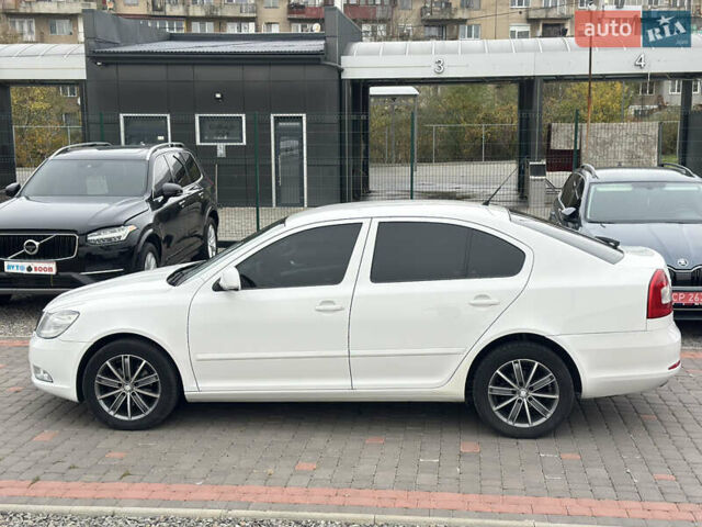 Шкода Октавия 2011 в Береговом на Automoto.ua Белый Шкода Октавия, объемом двигателя 1.6 л и пробегом 150 тыс. км за 8800 $, фото 9 на Automoto.ua
