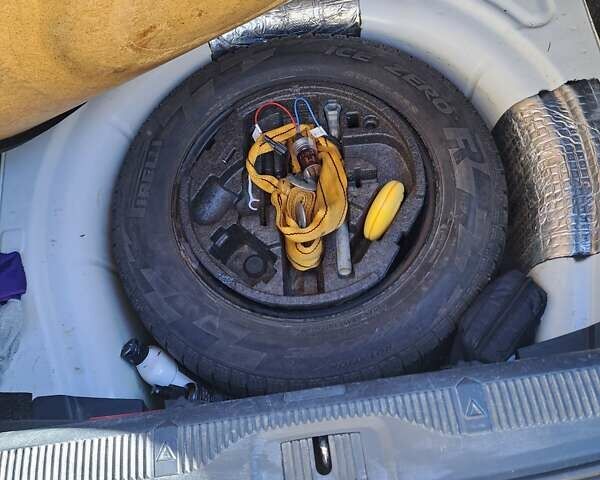 Білий Шкода Октавія, об'ємом двигуна 1.6 л та пробігом 230 тис. км за 8500 $, фото 24 на Automoto.ua