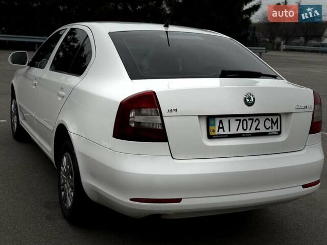 Білий Шкода Октавія, об'ємом двигуна 1.6 л та пробігом 282 тис. км за 5799 $, фото 18 на Automoto.ua