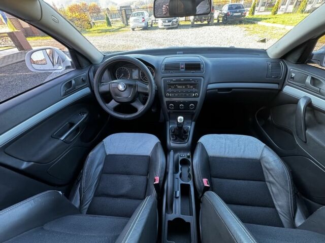 Белый Шкода Октавия, объемом двигателя 1.6 л и пробегом 380 тыс. км за 6150 $, фото 12 на Automoto.ua