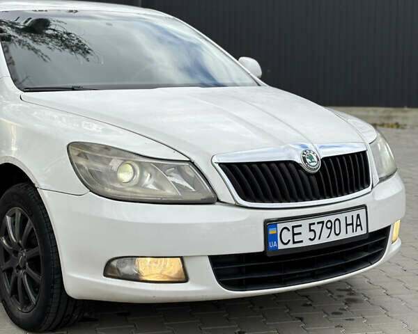Белый Шкода Октавия, объемом двигателя 1.6 л и пробегом 383 тыс. км за 5350 $, фото 5 на Automoto.ua