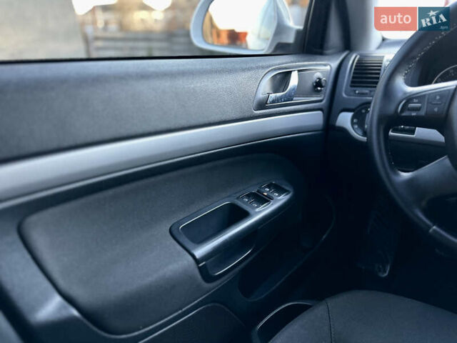 Белый Шкода Октавия, объемом двигателя 1.39 л и пробегом 275 тыс. км за 8200 $, фото 55 на Automoto.ua