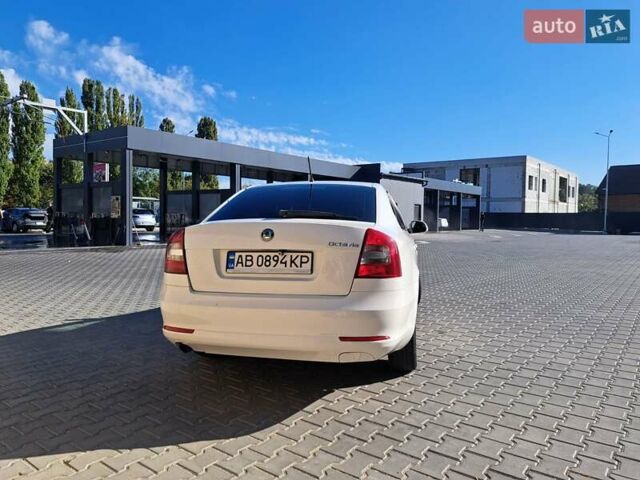 Білий Шкода Октавія, об'ємом двигуна 1.6 л та пробігом 230 тис. км за 8500 $, фото 9 на Automoto.ua