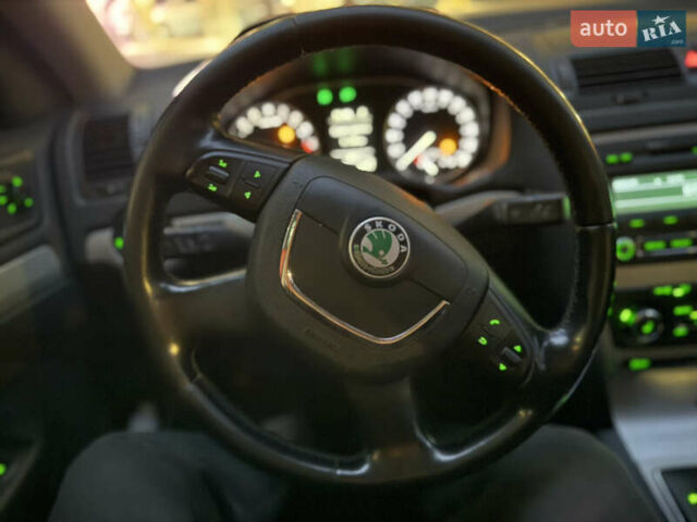 Белый Шкода Октавия, объемом двигателя 1.6 л и пробегом 200 тыс. км за 9999 $, фото 9 на Automoto.ua