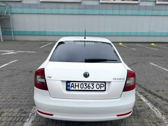 Белый Шкода Октавия, объемом двигателя 1.8 л и пробегом 180 тыс. км за 7200 $, фото 6 на Automoto.ua