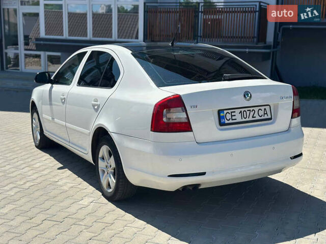 Шкода Октавия 2011 в Черновцах на Automoto.ua Белый Шкода Октавия, объемом двигателя 1.8 л и пробегом 258 тыс. км за 6500 $, фото 3 на Automoto.ua