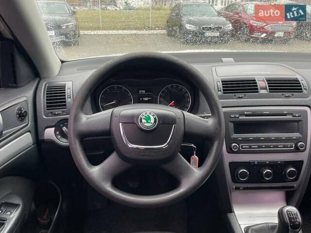 Белый Шкода Октавия, объемом двигателя 1.8 л и пробегом 155 тыс. км за 7990 $, фото 13 на Automoto.ua