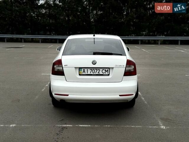 Білий Шкода Октавія, об'ємом двигуна 1.6 л та пробігом 282 тис. км за 5799 $, фото 22 на Automoto.ua